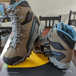 NIB La Sportiva Nucleo High ii GTX 9W hiking boots